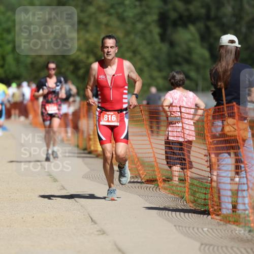07.09.2025 - 19. Norderstedt Triathlon Michael Strokosch http://msf.ph/oto/8809035 07.09.2025 12:45:38 Laufen 184, 267, 816, 1386, 1397 meine-sportfotos.de