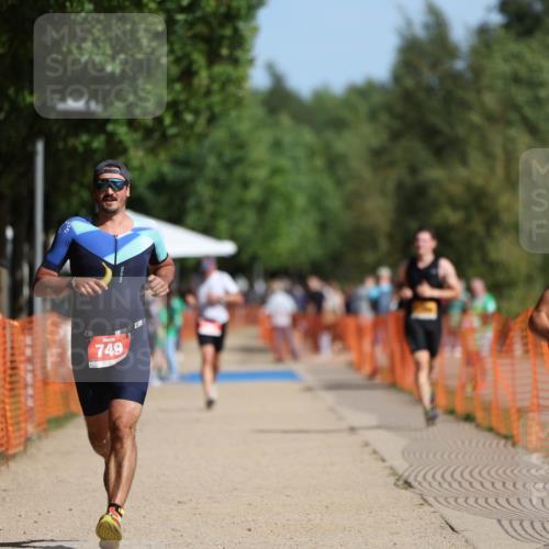 07.09.2025 - 19. Norderstedt Triathlon Michael Strokosch http://msf.ph/oto/8809096 07.09.2025 11:36:02 Laufen 749, 1163, 1208, 1211 meine-sportfotos.de
