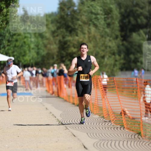 07.09.2025 - 19. Norderstedt Triathlon Michael Strokosch http://msf.ph/oto/8809125 07.09.2025 11:36:05 Laufen 749, 1163, 1208, 1211 meine-sportfotos.de
