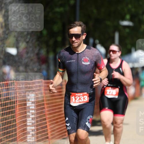 07.09.2025 - 19. Norderstedt Triathlon Michael Strokosch http://msf.ph/oto/8809339 07.09.2025 12:46:20 Laufen 278, 695, 728, 1233 meine-sportfotos.de