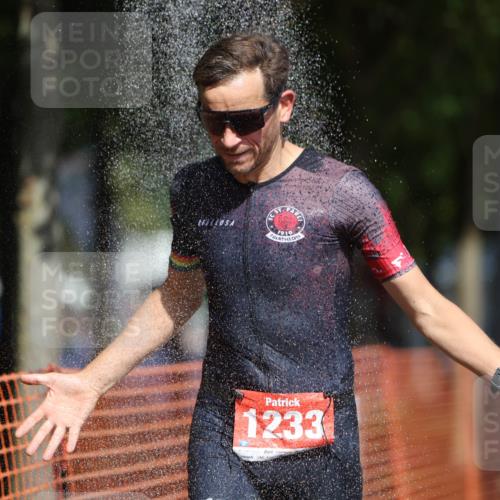 07.09.2025 - 19. Norderstedt Triathlon Michael Strokosch http://msf.ph/oto/8809358 07.09.2025 12:46:21 Laufen 278, 695, 728, 1233 meine-sportfotos.de