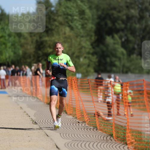 07.09.2025 - 19. Norderstedt Triathlon Michael Strokosch http://msf.ph/oto/8809404 07.09.2025 11:36:58 Laufen 771 meine-sportfotos.de