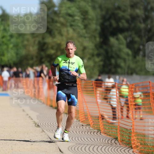 07.09.2025 - 19. Norderstedt Triathlon Michael Strokosch http://msf.ph/oto/8809419 07.09.2025 11:36:59 Laufen 771 meine-sportfotos.de