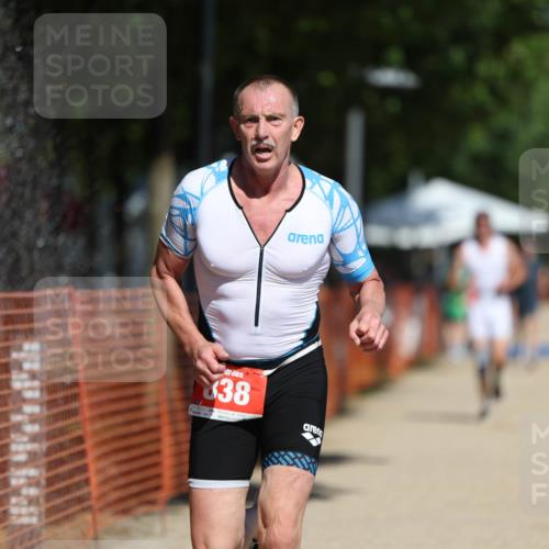 07.09.2025 - 19. Norderstedt Triathlon Michael Strokosch http://msf.ph/oto/8809430 07.09.2025 12:46:33 Laufen 697, 838 meine-sportfotos.de