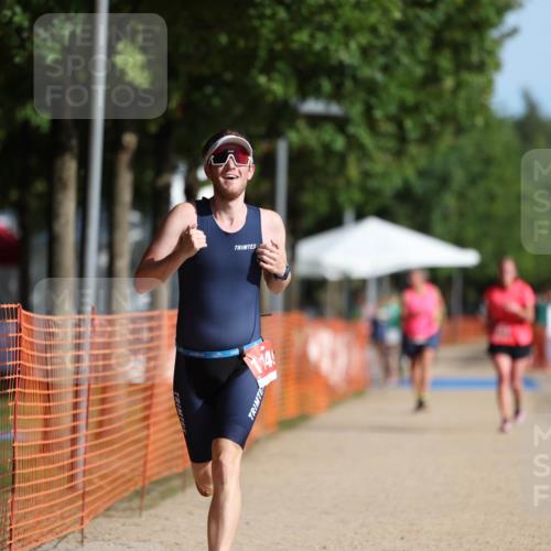 07.09.2025 - 19. Norderstedt Triathlon Michael Strokosch http://msf.ph/oto/8809502 07.09.2025 10:36:59 Laufen 1149 meine-sportfotos.de