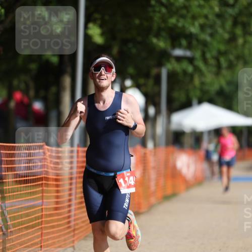 07.09.2025 - 19. Norderstedt Triathlon Michael Strokosch http://msf.ph/oto/8809509 07.09.2025 10:37:00 Laufen 1149 meine-sportfotos.de