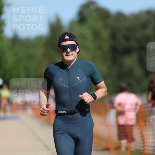 07.09.2025 - 19. Norderstedt Triathlon Michael Strokosch http://msf.ph/oto/8809553 07.09.2025 12:46:45 Laufen 251, 788 meine-sportfotos.de