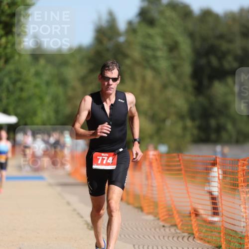 07.09.2025 - 19. Norderstedt Triathlon Michael Strokosch http://msf.ph/oto/8809554 07.09.2025 11:37:28 Laufen 774 meine-sportfotos.de