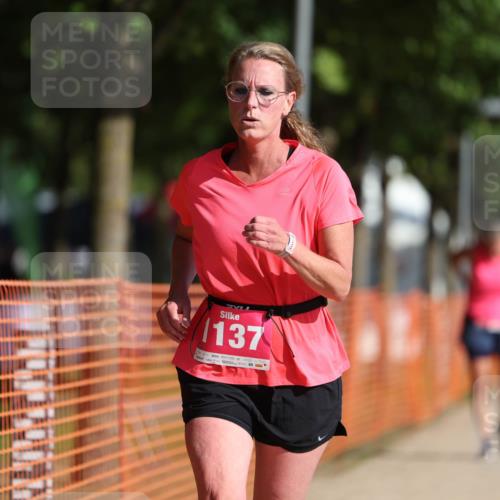 07.09.2025 - 19. Norderstedt Triathlon Michael Strokosch http://msf.ph/oto/8809593 07.09.2025 10:37:11 Laufen 1137 meine-sportfotos.de
