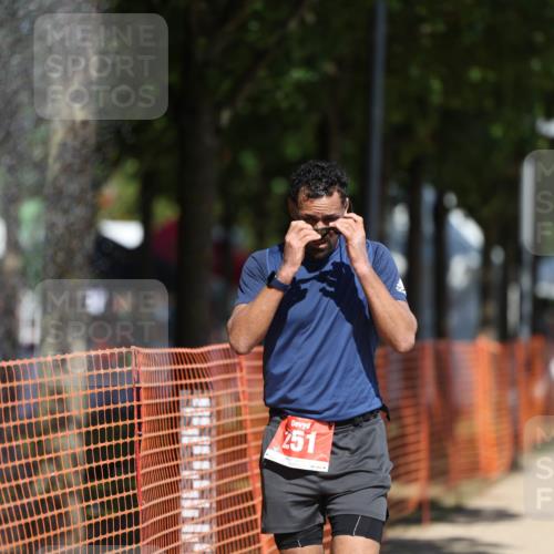 07.09.2025 - 19. Norderstedt Triathlon Michael Strokosch http://msf.ph/oto/8809604 07.09.2025 12:46:50 Laufen 251 meine-sportfotos.de