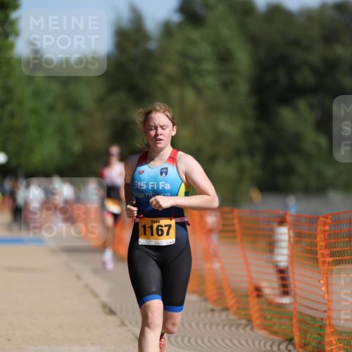 07.09.2025 - 19. Norderstedt Triathlon Michael Strokosch http://msf.ph/oto/8809655 07.09.2025 11:37:40 Laufen 1158, 1167 meine-sportfotos.de