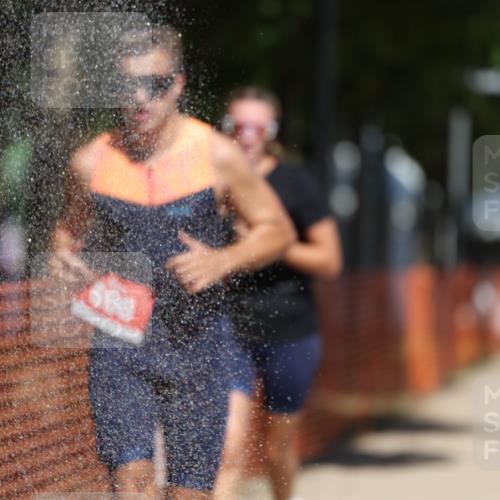 07.09.2025 - 19. Norderstedt Triathlon Michael Strokosch http://msf.ph/oto/8809668 07.09.2025 12:47:00 Laufen 696, 776, 1213, 1247 meine-sportfotos.de