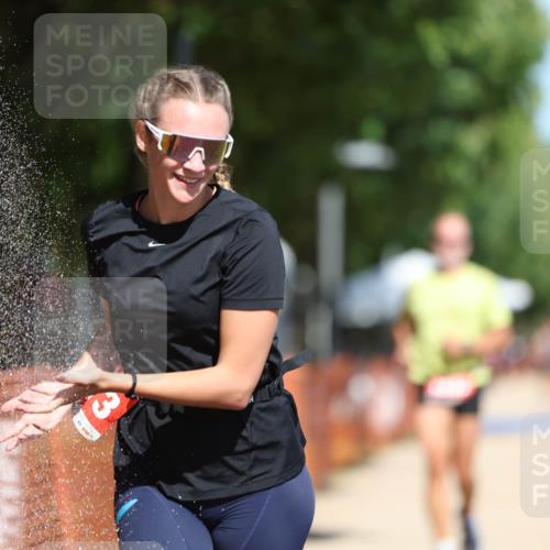 07.09.2025 - 19. Norderstedt Triathlon Michael Strokosch http://msf.ph/oto/8809683 07.09.2025 12:47:01 Laufen 696, 776, 1213, 1247 meine-sportfotos.de