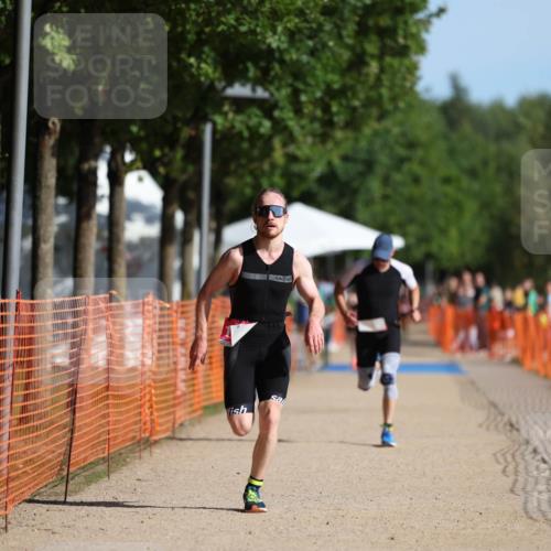 07.09.2025 - 19. Norderstedt Triathlon Michael Strokosch http://msf.ph/oto/8809705 07.09.2025 10:38:23 Laufen 1138, 1147 meine-sportfotos.de