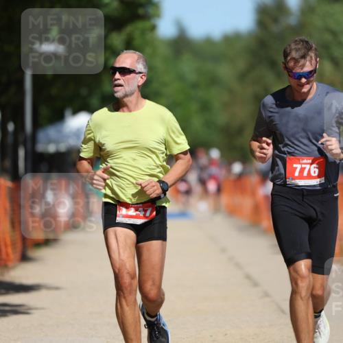 07.09.2025 - 19. Norderstedt Triathlon Michael Strokosch http://msf.ph/oto/8809715 07.09.2025 12:47:04 Laufen 696, 776, 1213, 1247 meine-sportfotos.de