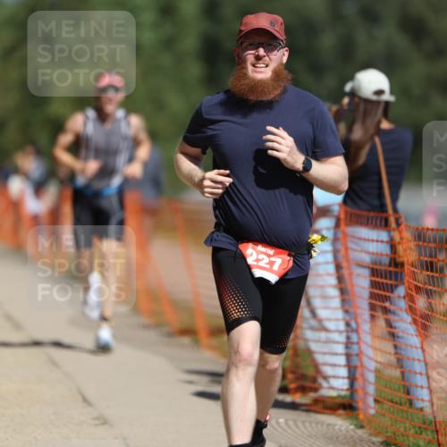 07.09.2025 - 19. Norderstedt Triathlon Michael Strokosch http://msf.ph/oto/8809806 07.09.2025 12:47:21 Laufen 151, 227, 713 meine-sportfotos.de