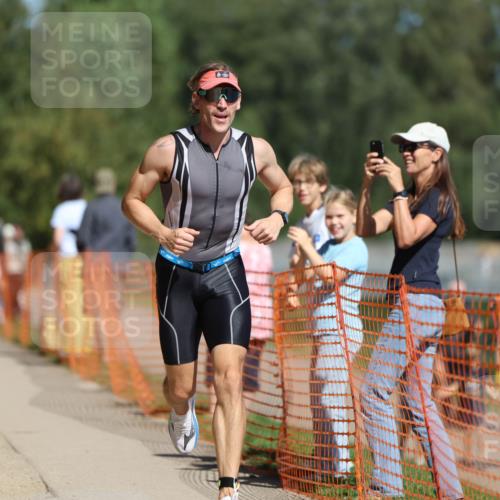 07.09.2025 - 19. Norderstedt Triathlon Michael Strokosch http://msf.ph/oto/8809833 07.09.2025 12:47:23 Laufen 151, 227, 713 meine-sportfotos.de