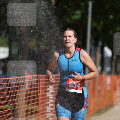 07.09.2025 - 19. Norderstedt Triathlon Michael Strokosch http://msf.ph/oto/8809842 07.09.2025 11:38:06 Laufen 770, 834, 1181 meine-sportfotos.de