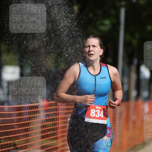 07.09.2025 - 19. Norderstedt Triathlon Michael Strokosch http://msf.ph/oto/8809846 07.09.2025 11:38:07 Laufen 770, 834, 1181 meine-sportfotos.de
