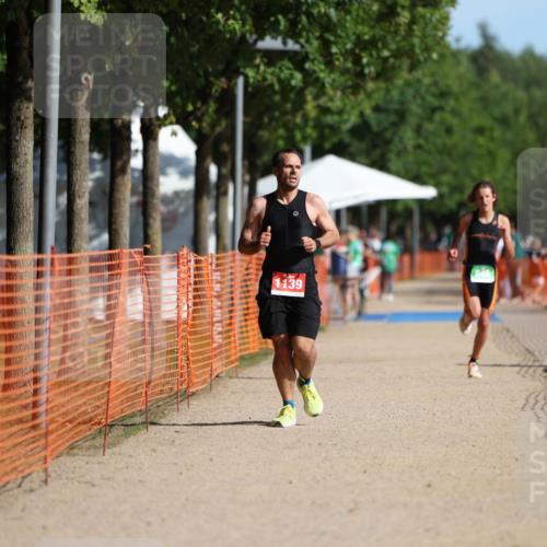 07.09.2025 - 19. Norderstedt Triathlon Michael Strokosch http://msf.ph/oto/8809868 07.09.2025 10:38:48 Laufen 646, 1131, 1139 meine-sportfotos.de