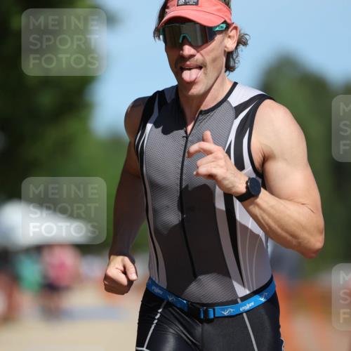 07.09.2025 - 19. Norderstedt Triathlon Michael Strokosch http://msf.ph/oto/8809877 07.09.2025 12:47:26 Laufen 151, 227 meine-sportfotos.de