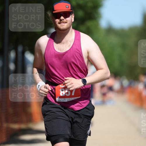 07.09.2025 - 19. Norderstedt Triathlon Michael Strokosch http://msf.ph/oto/8809944 07.09.2025 12:47:43 Laufen 857 meine-sportfotos.de