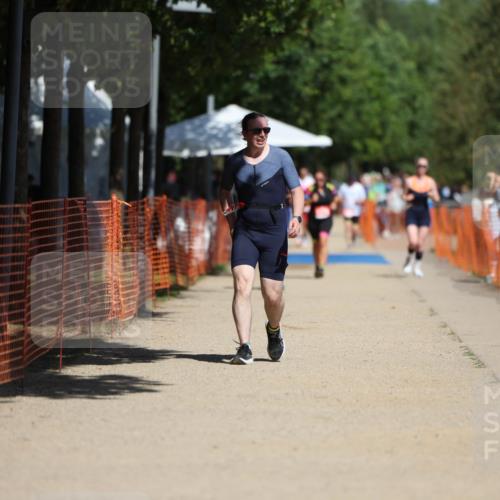 07.09.2025 - 19. Norderstedt Triathlon Michael Strokosch http://msf.ph/oto/8809951 07.09.2025 12:47:46 Laufen 210, 857 meine-sportfotos.de