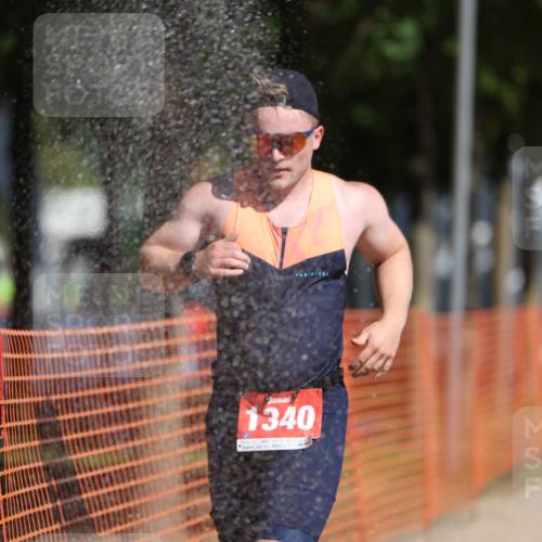 07.09.2025 - 19. Norderstedt Triathlon Michael Strokosch http://msf.ph/oto/8810044 07.09.2025 11:38:53 Laufen 833, 1184, 1340 meine-sportfotos.de