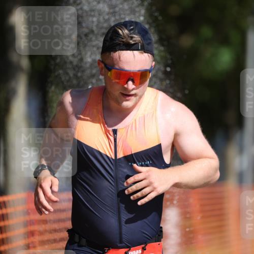 07.09.2025 - 19. Norderstedt Triathlon Michael Strokosch http://msf.ph/oto/8810064 07.09.2025 11:38:54 Laufen 833, 1184, 1340 meine-sportfotos.de