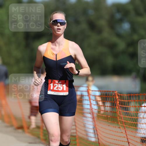 07.09.2025 - 19. Norderstedt Triathlon Michael Strokosch http://msf.ph/oto/8810067 07.09.2025 12:48:01 Laufen 216, 1251, 1315 meine-sportfotos.de