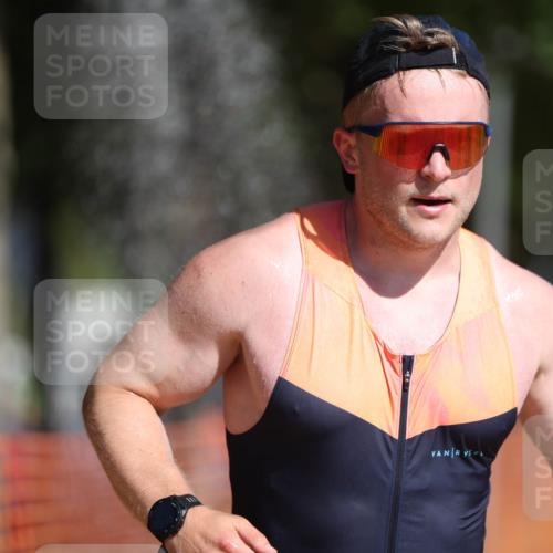 07.09.2025 - 19. Norderstedt Triathlon Michael Strokosch http://msf.ph/oto/8810072 07.09.2025 11:38:54 Laufen 833, 1184, 1340 meine-sportfotos.de