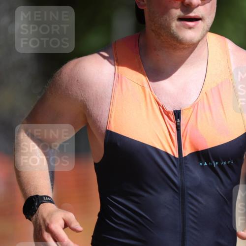 07.09.2025 - 19. Norderstedt Triathlon Michael Strokosch http://msf.ph/oto/8810076 07.09.2025 11:38:55 Laufen 833, 1184, 1340 meine-sportfotos.de