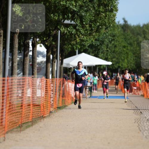 07.09.2025 - 19. Norderstedt Triathlon Michael Strokosch http://msf.ph/oto/8810101 07.09.2025 10:40:06 Laufen 1127 meine-sportfotos.de