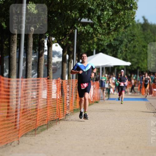 07.09.2025 - 19. Norderstedt Triathlon Michael Strokosch http://msf.ph/oto/8810154 07.09.2025 10:40:08 Laufen 1127 meine-sportfotos.de