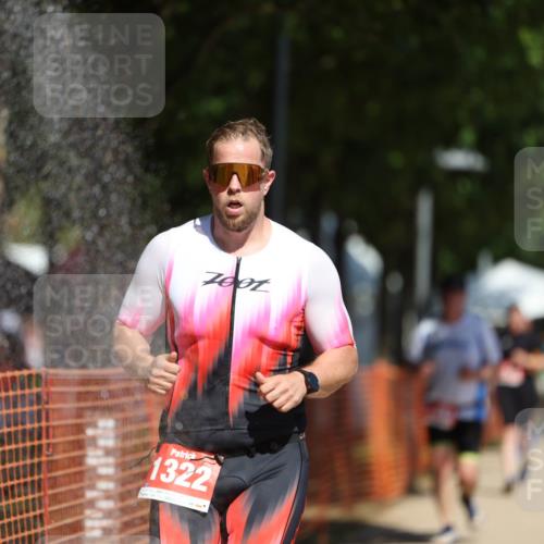 07.09.2025 - 19. Norderstedt Triathlon Michael Strokosch http://msf.ph/oto/8810173 07.09.2025 12:48:10 Laufen 1282, 1322 meine-sportfotos.de