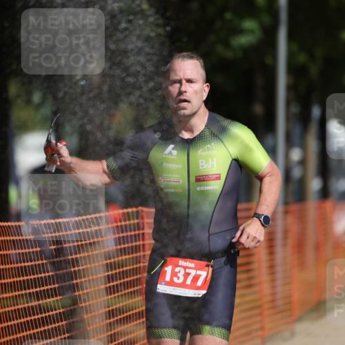 07.09.2025 - 19. Norderstedt Triathlon Michael Strokosch http://msf.ph/oto/8810184 07.09.2025 11:39:04 Laufen 231, 1377 meine-sportfotos.de