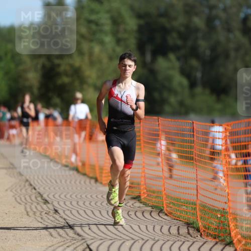 07.09.2025 - 19. Norderstedt Triathlon Michael Strokosch http://msf.ph/oto/8810243 07.09.2025 10:40:14 Laufen 664, 1127 meine-sportfotos.de