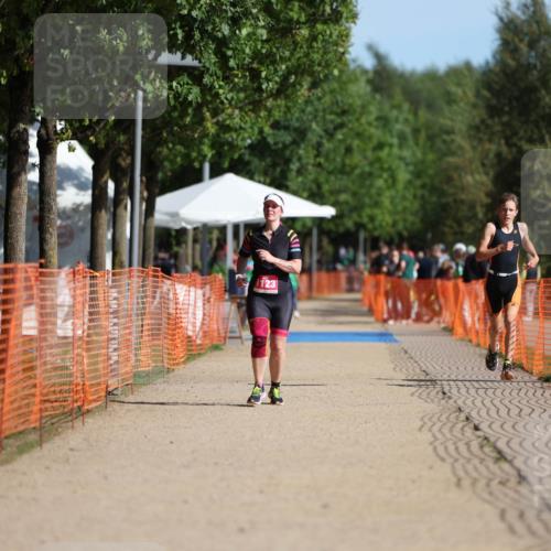 07.09.2025 - 19. Norderstedt Triathlon Michael Strokosch http://msf.ph/oto/8810309 07.09.2025 10:40:17 Laufen 645, 664, 1127 meine-sportfotos.de