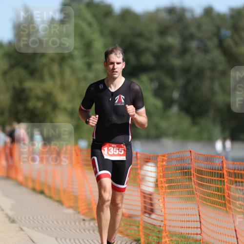07.09.2025 - 19. Norderstedt Triathlon Michael Strokosch http://msf.ph/oto/8810447 07.09.2025 11:39:19 Laufen 1355 meine-sportfotos.de