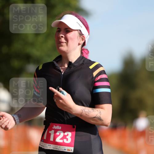 07.09.2025 - 19. Norderstedt Triathlon Michael Strokosch http://msf.ph/oto/8810454 07.09.2025 10:40:26 Laufen 645, 1123 meine-sportfotos.de