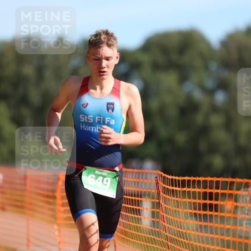 07.09.2025 - 19. Norderstedt Triathlon Michael Strokosch http://msf.ph/oto/8810598 07.09.2025 10:40:52 Laufen 649 meine-sportfotos.de
