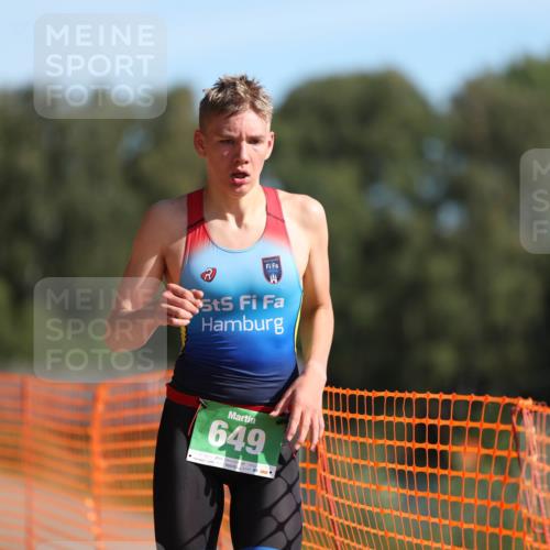07.09.2025 - 19. Norderstedt Triathlon Michael Strokosch http://msf.ph/oto/8810606 07.09.2025 10:40:52 Laufen 649 meine-sportfotos.de