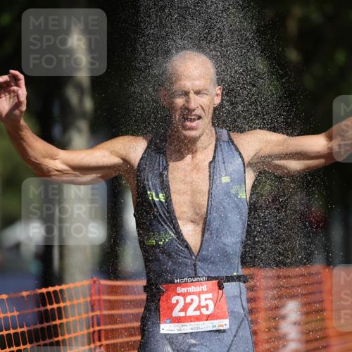 07.09.2025 - 19. Norderstedt Triathlon Michael Strokosch http://msf.ph/oto/8810696 07.09.2025 11:39:34 Laufen 225, 1156, 1193 meine-sportfotos.de