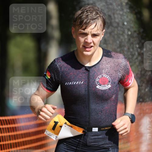 07.09.2025 - 19. Norderstedt Triathlon Michael Strokosch http://msf.ph/oto/8810729 07.09.2025 11:39:36 Laufen 225, 1156, 1193 meine-sportfotos.de