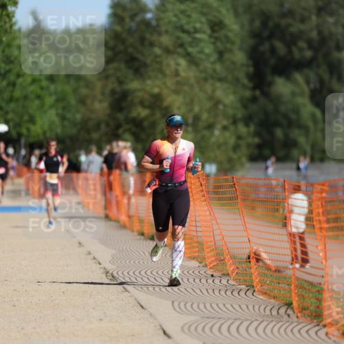 07.09.2025 - 19. Norderstedt Triathlon Michael Strokosch http://msf.ph/oto/8810957 07.09.2025 11:39:50 Laufen 199, 1335 meine-sportfotos.de