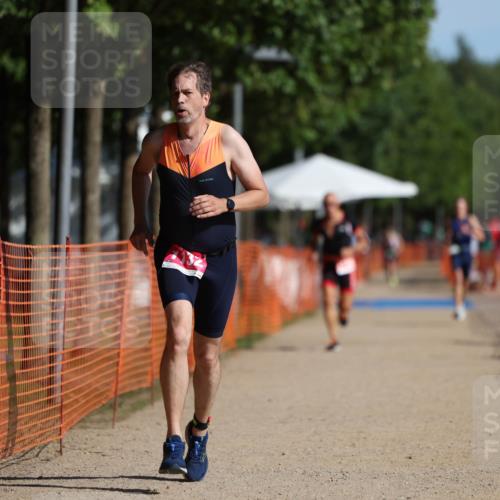 07.09.2025 - 19. Norderstedt Triathlon Michael Strokosch http://msf.ph/oto/8811074 07.09.2025 10:41:38 Laufen 663, 1132 meine-sportfotos.de