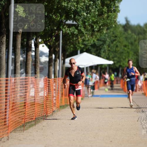07.09.2025 - 19. Norderstedt Triathlon Michael Strokosch http://msf.ph/oto/8811124 07.09.2025 10:41:41 Laufen 673, 1132, 1148 meine-sportfotos.de