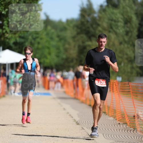 07.09.2025 - 19. Norderstedt Triathlon Michael Strokosch http://msf.ph/oto/8811248 07.09.2025 11:40:09 Laufen 196, 1171, 1323 meine-sportfotos.de