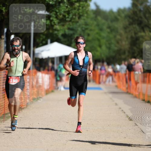 07.09.2025 - 19. Norderstedt Triathlon Michael Strokosch http://msf.ph/oto/8811254 07.09.2025 11:40:10 Laufen 196, 1171, 1323 meine-sportfotos.de