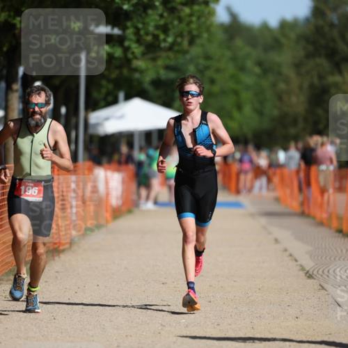 07.09.2025 - 19. Norderstedt Triathlon Michael Strokosch http://msf.ph/oto/8811265 07.09.2025 11:40:10 Laufen 196, 1171, 1323 meine-sportfotos.de